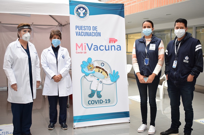 Hospital Infantil Los Ángeles inició proceso de vacunación COVID-19 en su Talento Humano